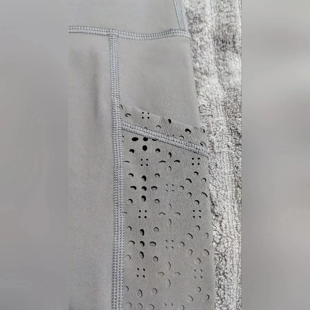 NWT Gray *Aerie* Leggings | XS | Hi-Rise | Feel Cool Laser-Cut Side Pockets - Picture 4 of 7